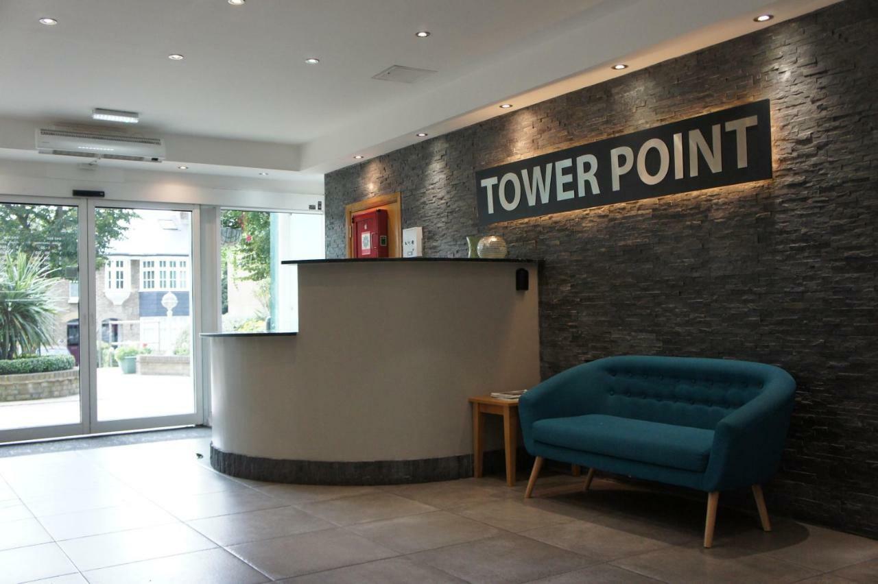 Hamptons Point Enfield Exterior foto