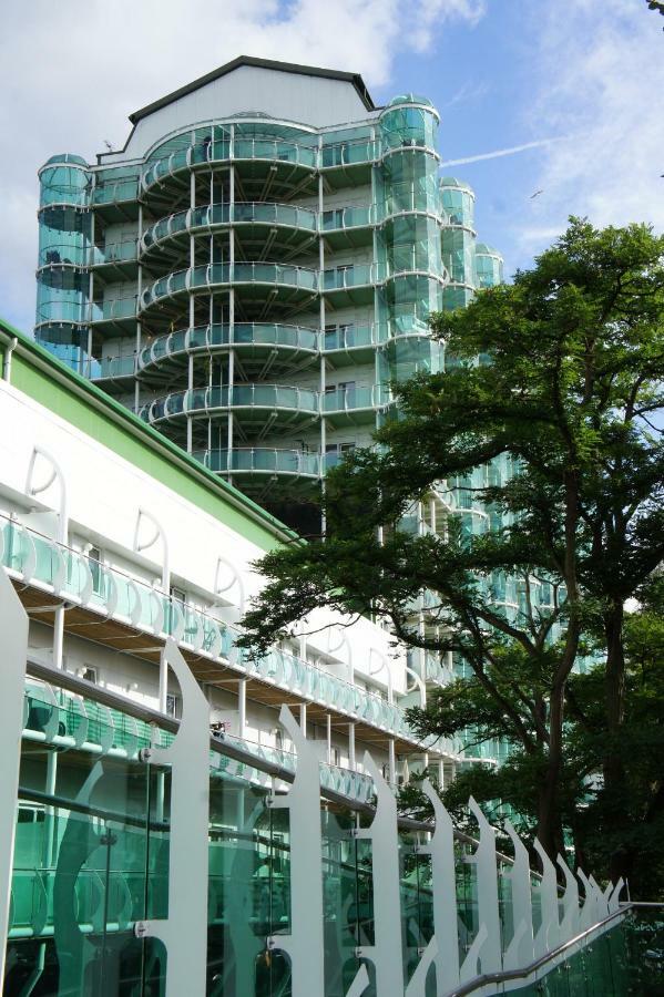 Hamptons Point Enfield Exterior foto